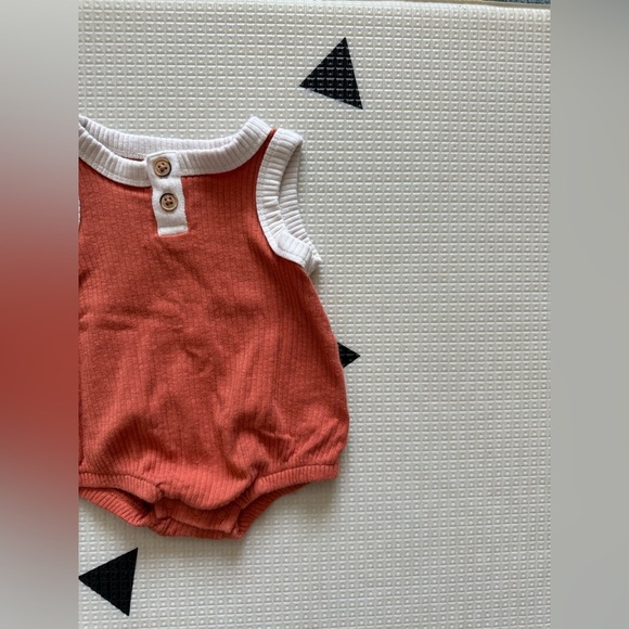 Cat & Jack|Baby gender neutral soft ribbed bubble romper in burnt Orange•••NB - Picture 3 of 5